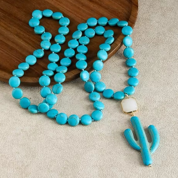 Western Cactus Turquoise Natural Stone Howlite Beaded Necklace - Picture 2 of 5